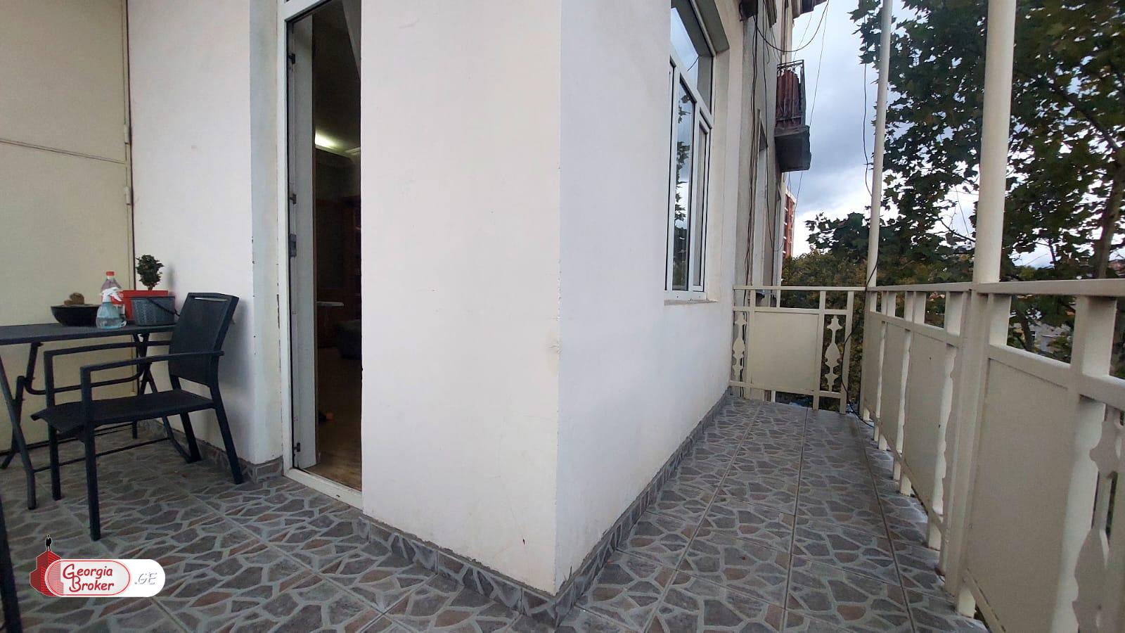 nearly repaired 5-room apartment for sale